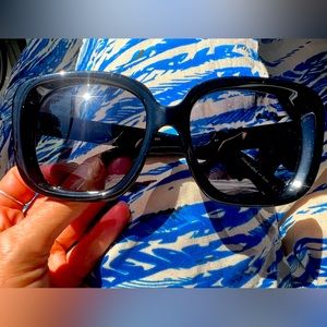 Sun Glasses. Oliver People’s. Brand New.